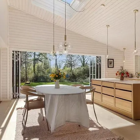 Hébergement de vacances Exceptional Architect Designed Near And Forest *